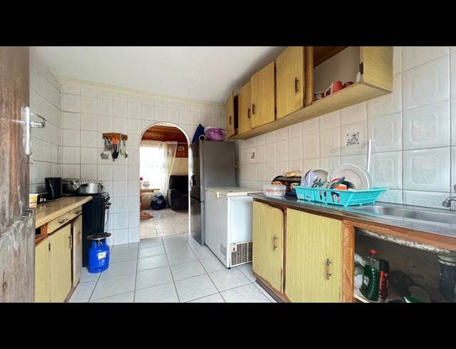 3 BEDROOM HOUSE FOR SALE IN UMLAZI Q